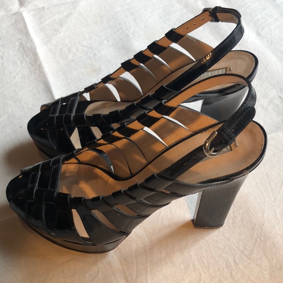 Giorgio Armani Patent leather shoes. Worn 2X. Size 8 - Picture 1 of 4